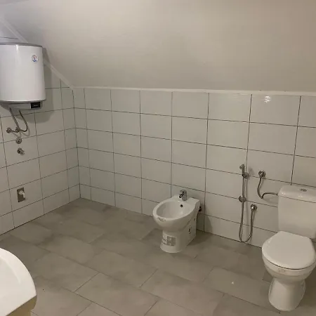 Amar Apartmani, Jajce