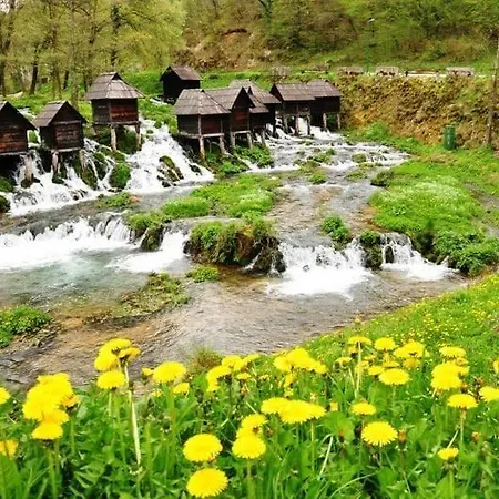 Vikendica Amar Apartmani, *