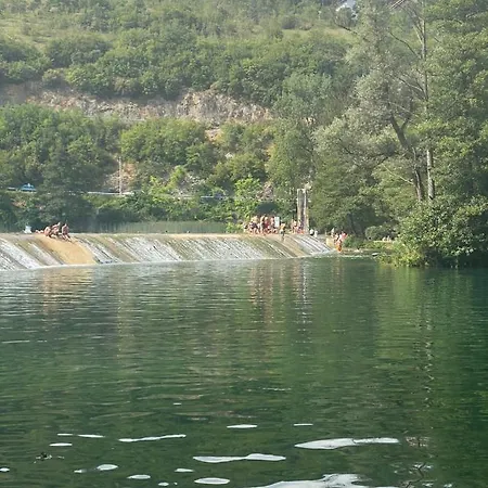 Amar Apartmani,