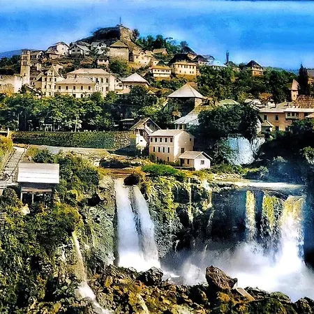 Amar Apartmani, *
