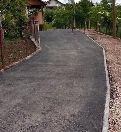 Amar Apartmani, Casa de Férias *
