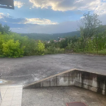 Amar Apartmani,