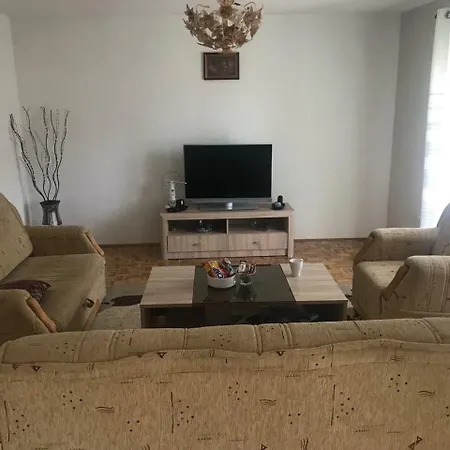 Amar Apartmani, *