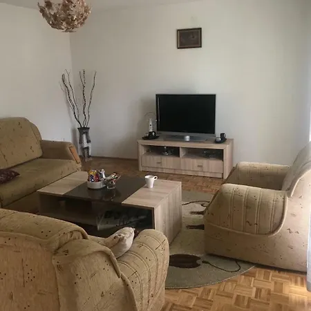 Amar Apartmani, *